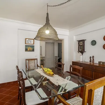Carcavelos Flat 5 Mins From The By Soulplaces