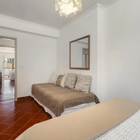 Carcavelos Flat 5 Mins From The By Soulplaces 아파트 *